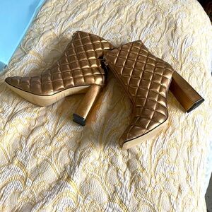 Werner Bronze Puffer Booties Made in Brazil‎ Center Zip 4” Heel Size 8/39